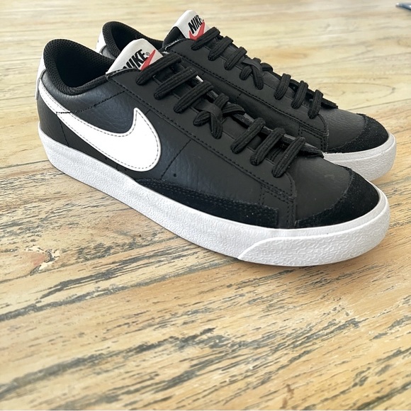 Nike Shoes - Nike Blazer Low ‘77